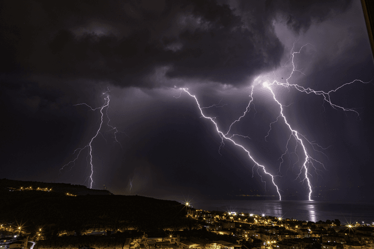 Reducing Lightning Hazards When Working Outdoors